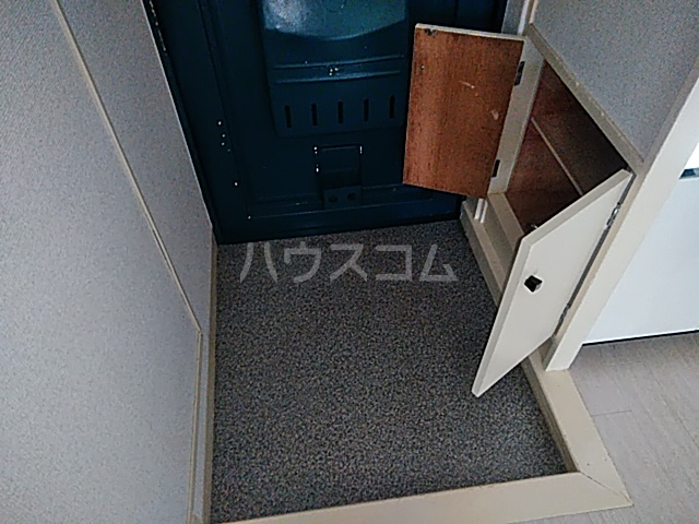 13/30 玄関