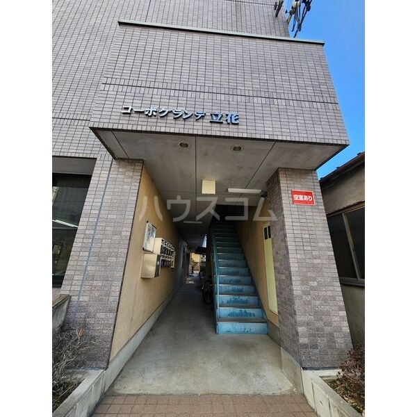 3/3 エントランス