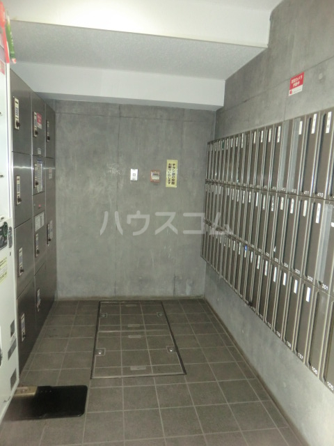 15/25 エントランス