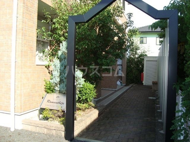 22/30 エントランス