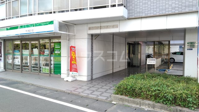 2/3 エントランス