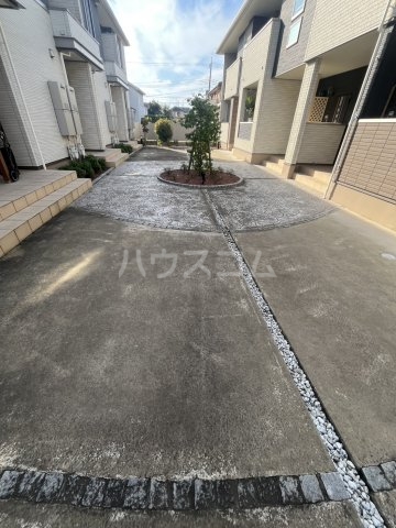 23/30 駐車場
