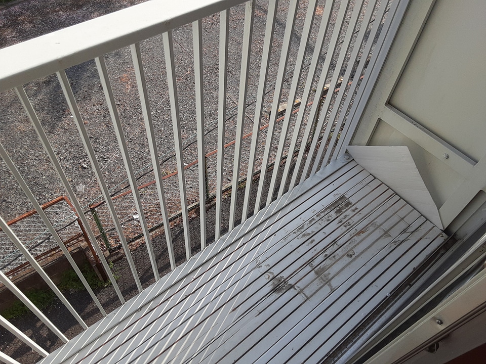 15/28 バルコニー