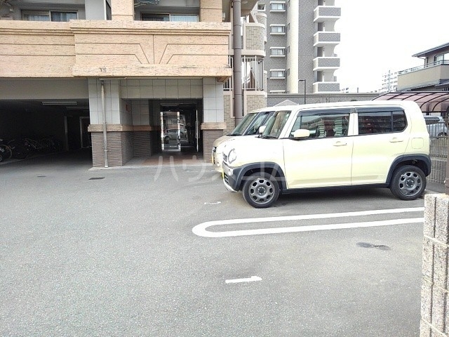 2/10 駐車場
