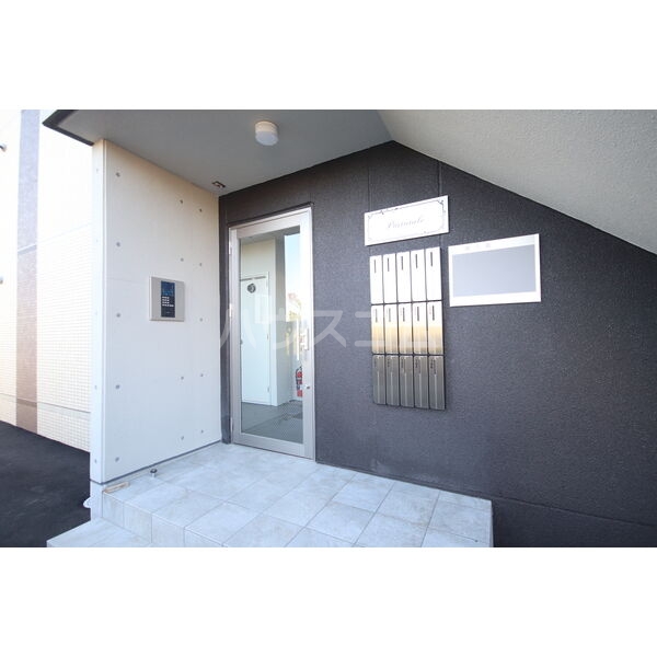 14/19 エントランス