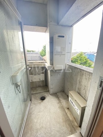 16/22 バルコニー