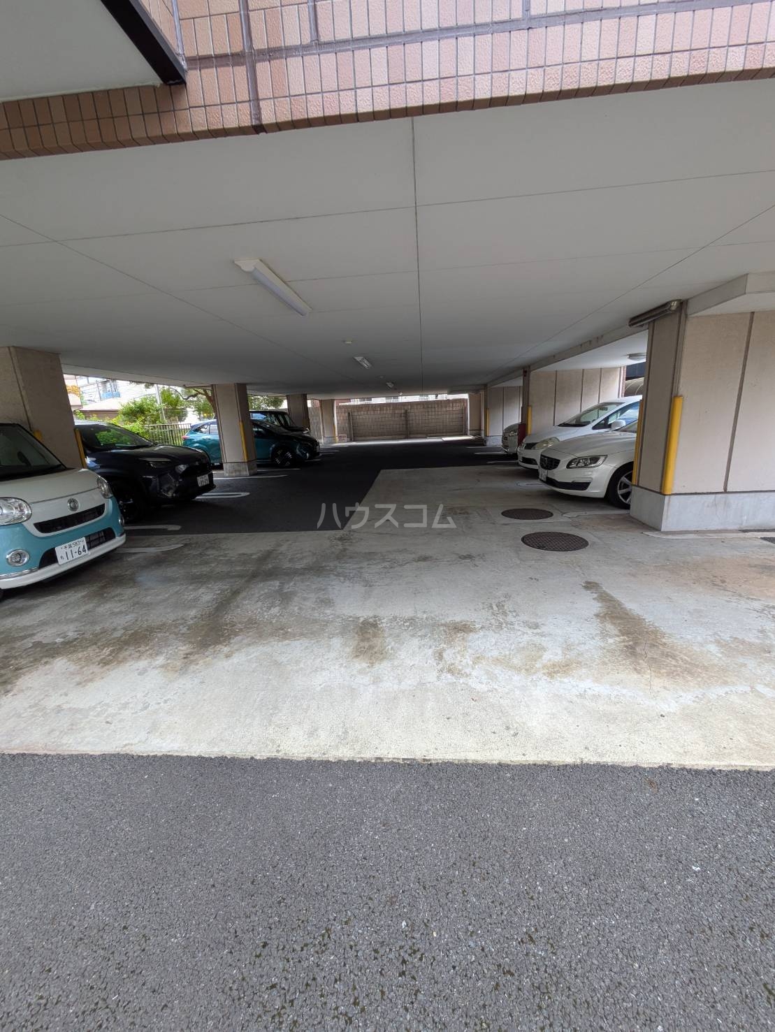 26/30 駐車場