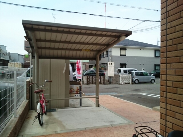 14/15 エントランス