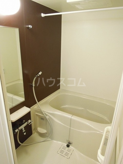 15/23 エントランス