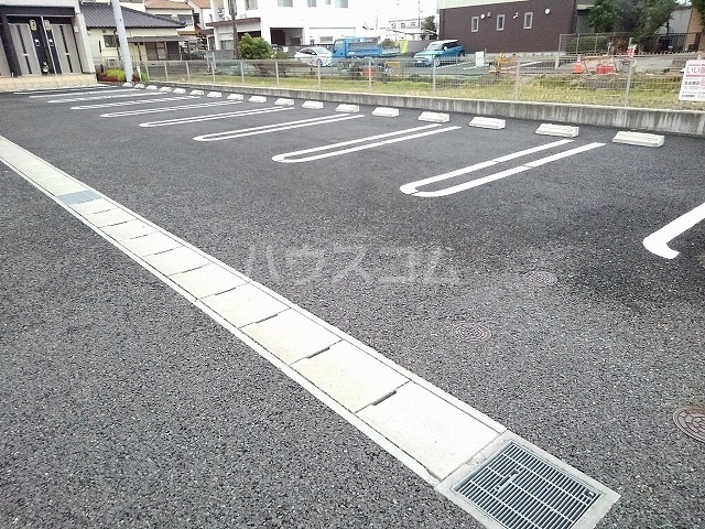 14/20 駐車場