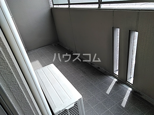 16/23 バルコニー