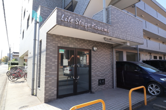 20/30 エントランス