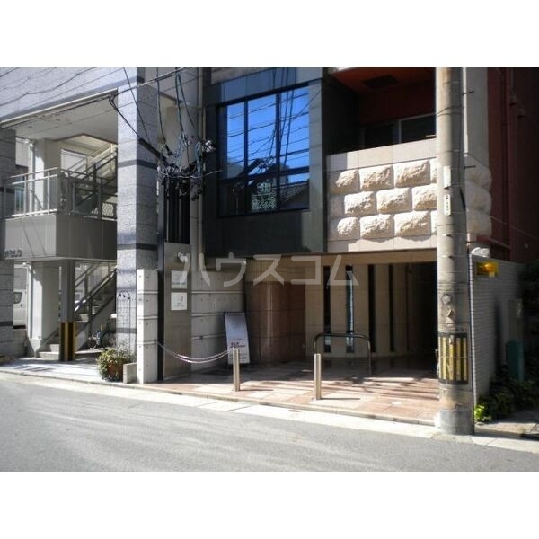 19/26 エントランス