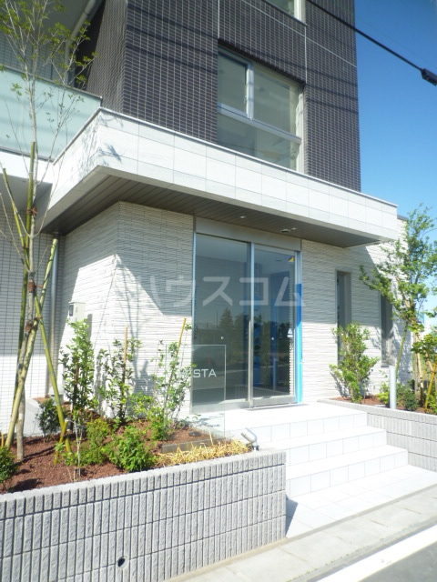 20/26 エントランス