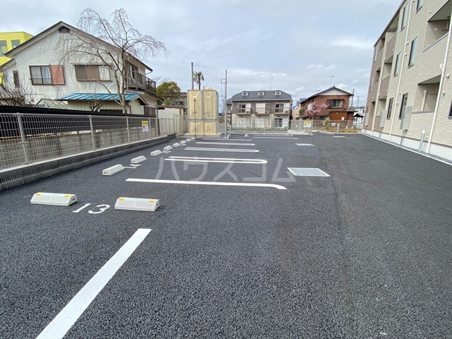 20/30 駐車場