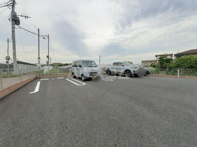 16/25 駐車場