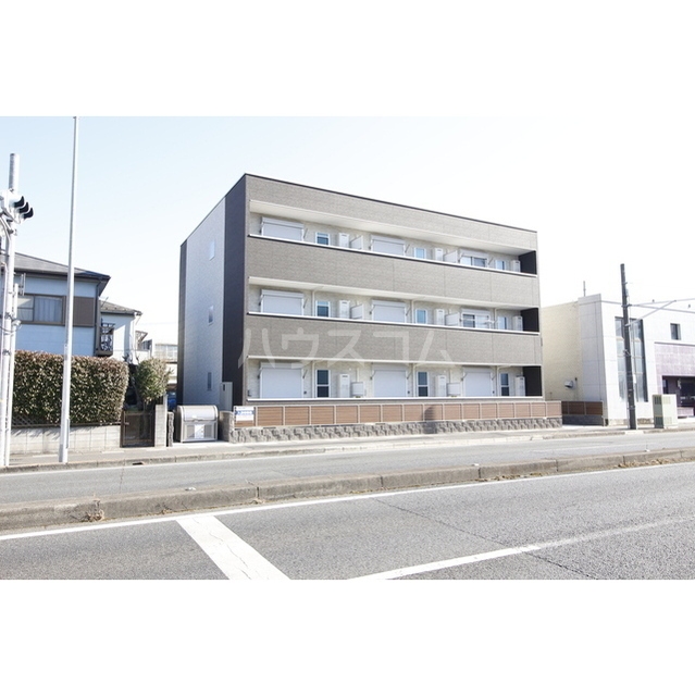 19/23 エントランス