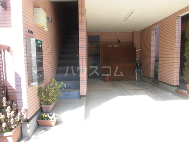 3/7 エントランス