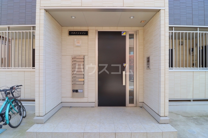 15/19 エントランス