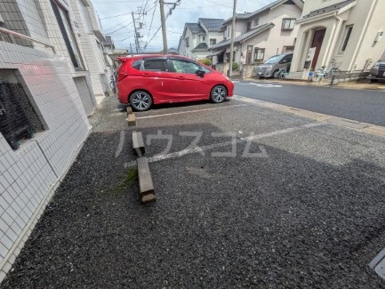 27/28 駐車場
