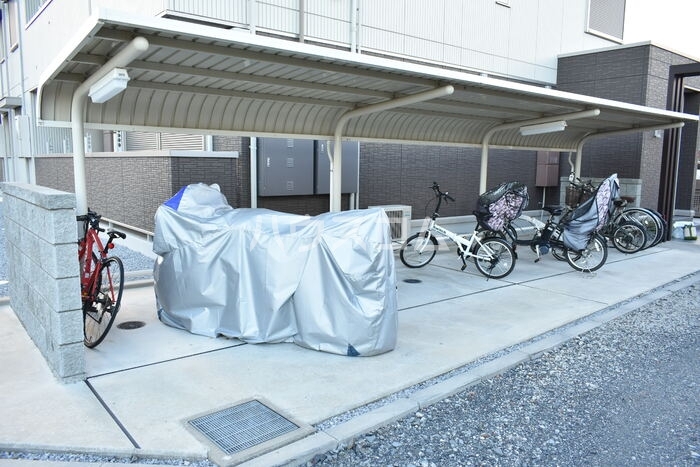 13/19 エントランス