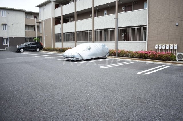 16/25 駐車場