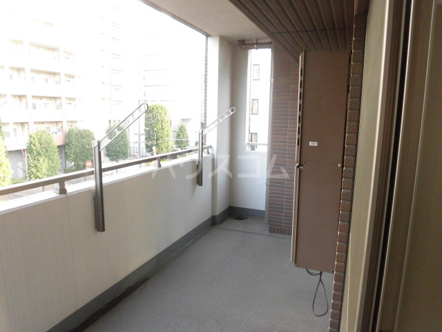 17/28 バルコニー