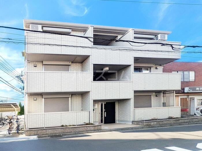 14/23 エントランス