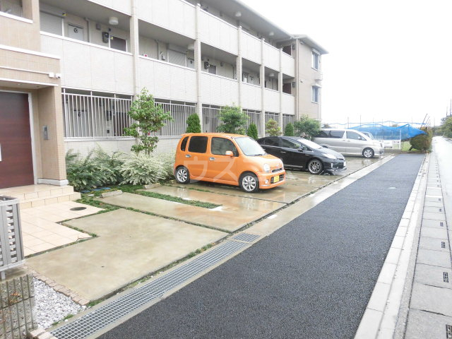 4/7 駐車場