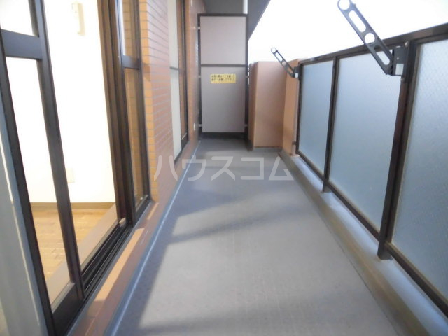 18/28 バルコニー