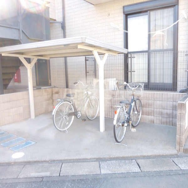 14/19 エントランス