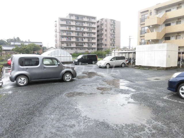 22/30 駐車場