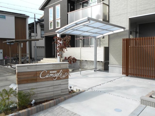 22/29 エントランス