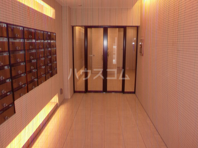 17/25 エントランス