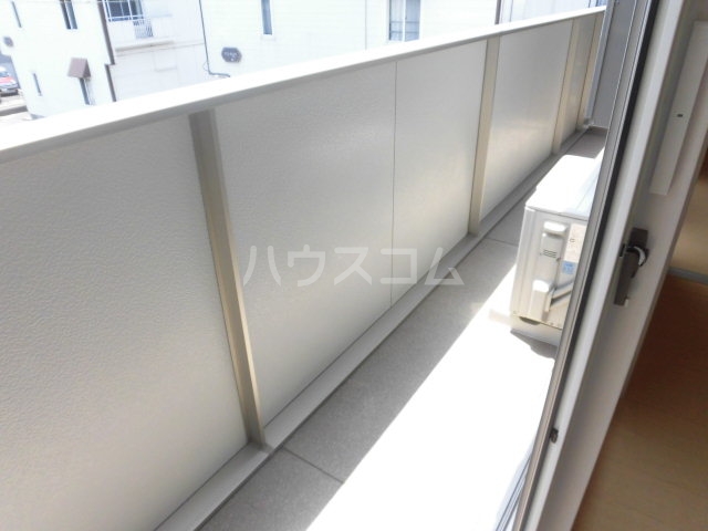 13/20 バルコニー