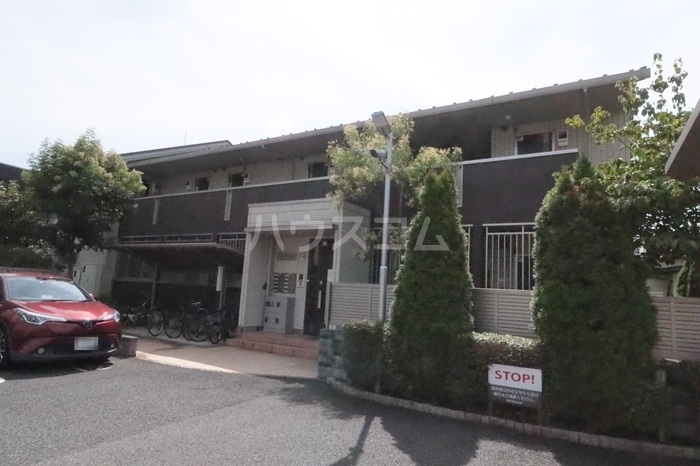 16/19 エントランス