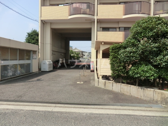 14/19 エントランス