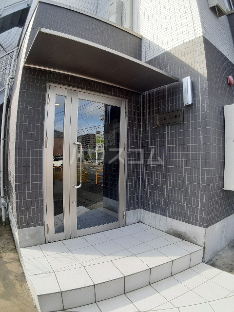 19/29 エントランス