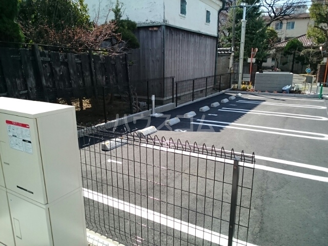 14/19 駐車場