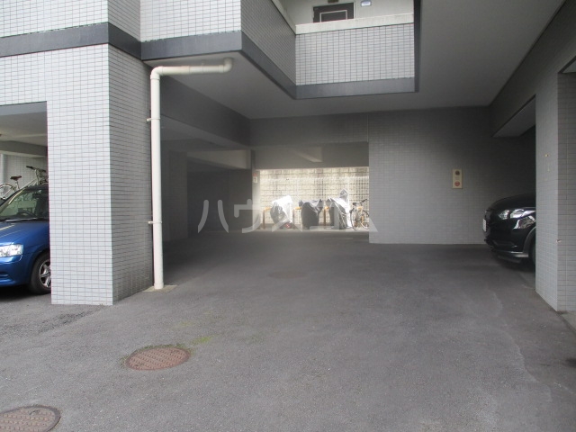 22/30 駐車場