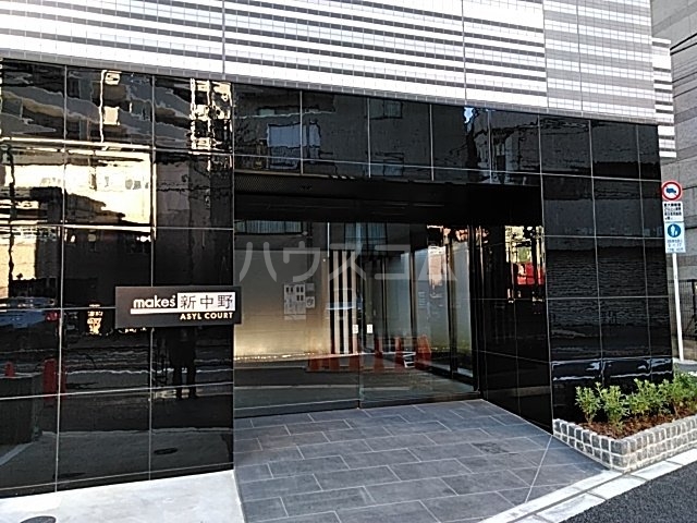 22/30 エントランス