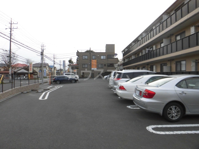 18/26 駐車場