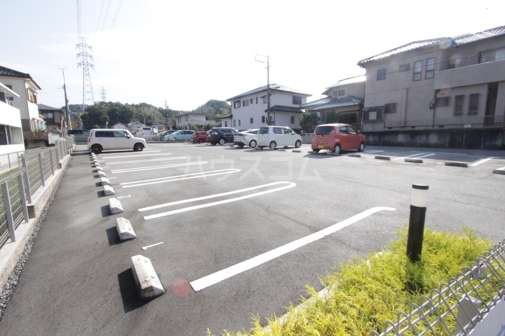 23/29 駐車場