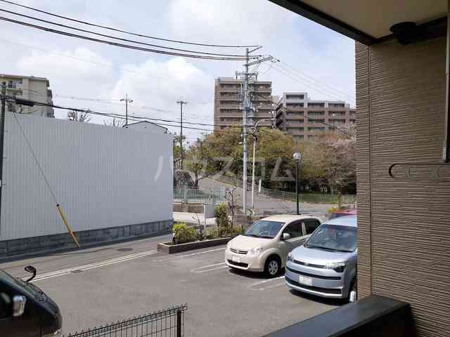14/17 駐車場
