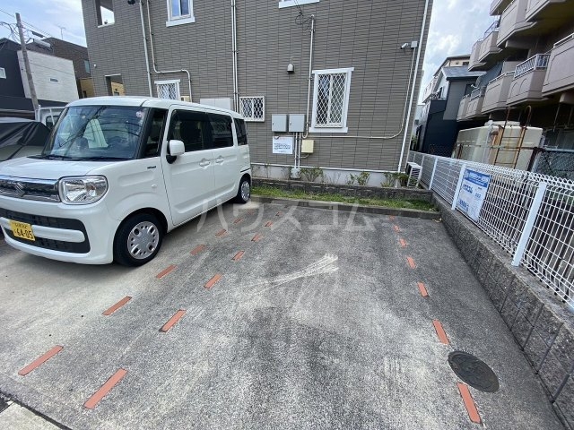 22/30 駐車場