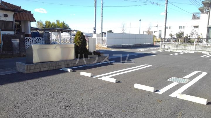 14/23 駐車場