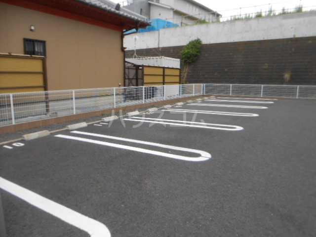 14/20 駐車場