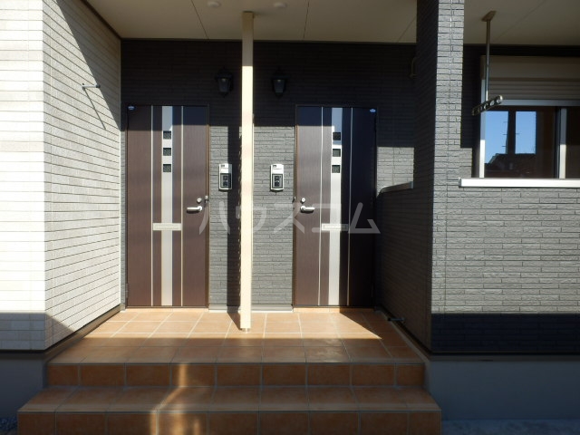 20/28 エントランス