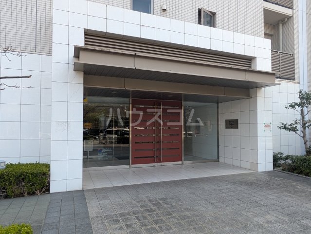 25/30 エントランス