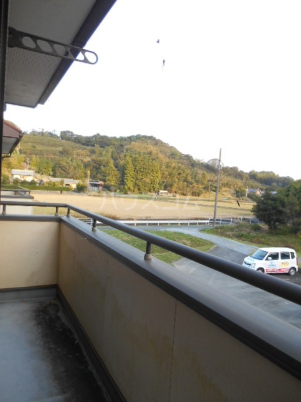 13/22 バルコニー